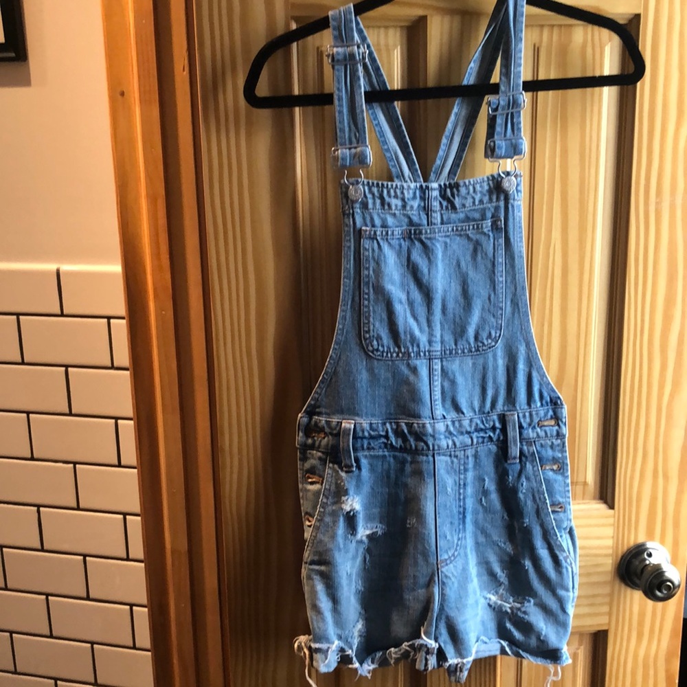Short overalls